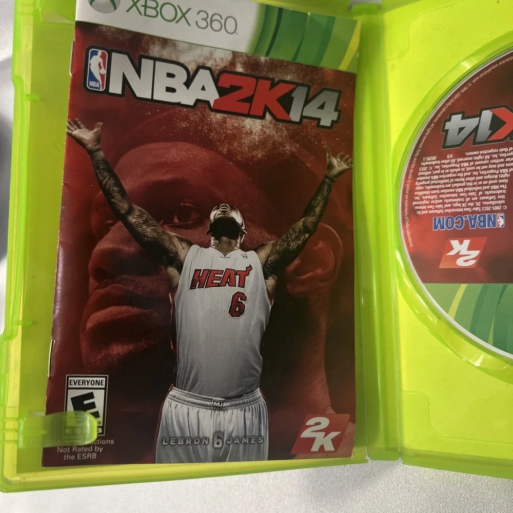2K Games NBA 2K14 Video Game Xbox 360 OS Green LeBron James Basketball